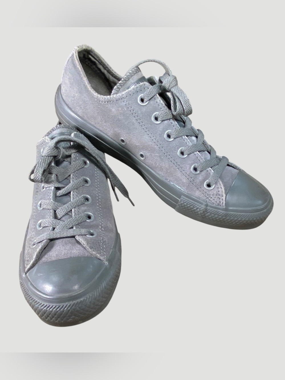 Converse Gray Suede Low Top Sneakers Mens 7 Womens 9 Monochrome All Star